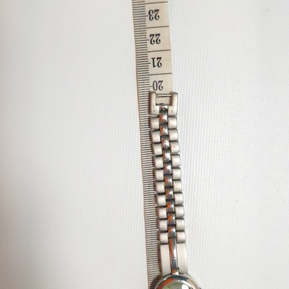 Mira TWC Silver Tone & Green Ladies Quartz Wrist Watch, New Battery - Picture 7 of 8